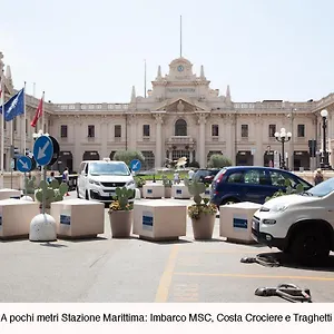 La Casa Del Porto , Genova Italia